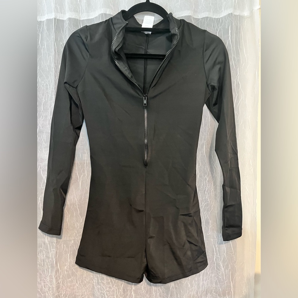 Spirit zip up romper with belt